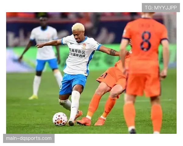 青岛海牛0-0战平青岛西海岸，边路突破制造威胁但VAR介入取消进球